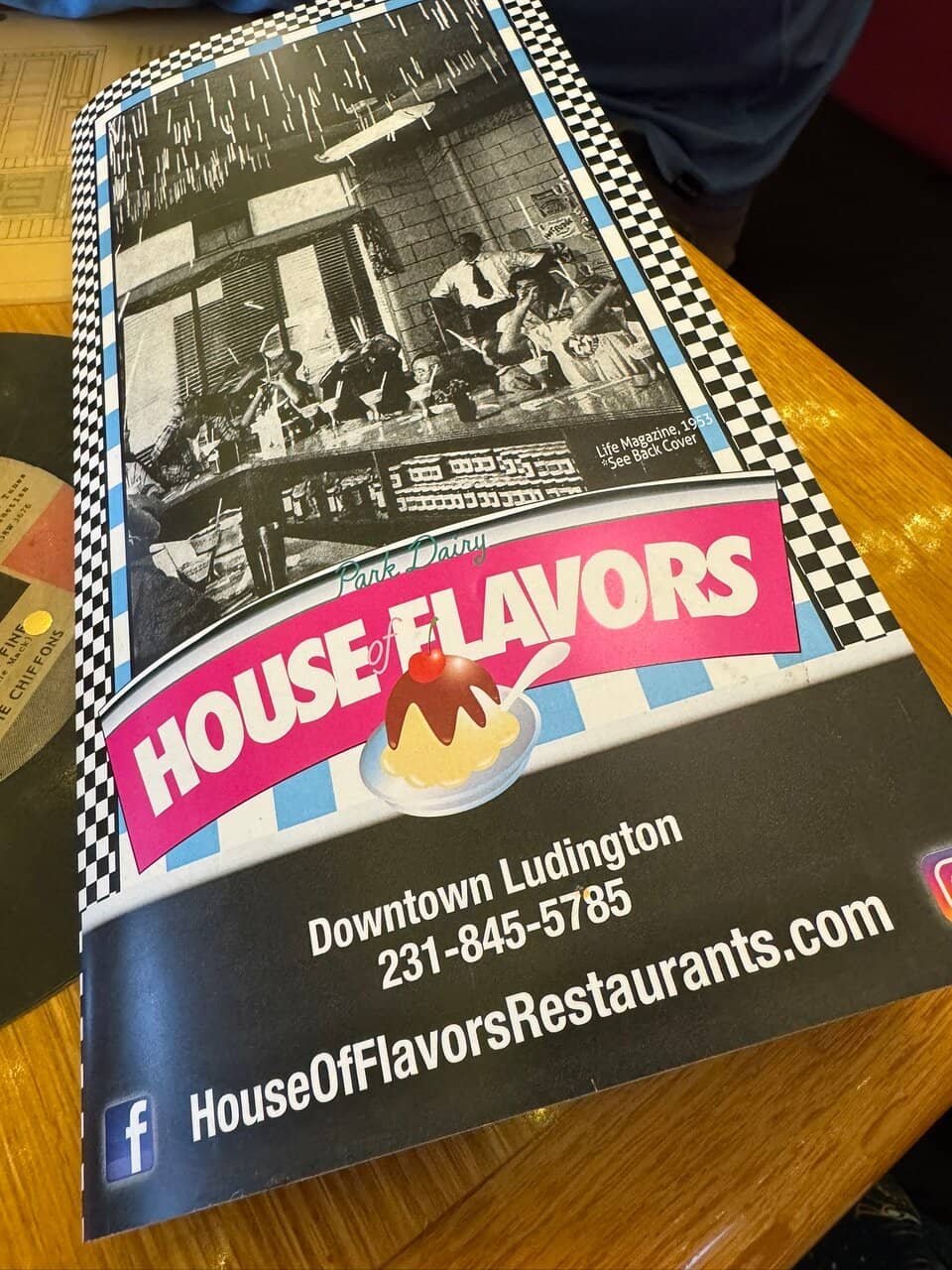 Retro Diner Ambiance