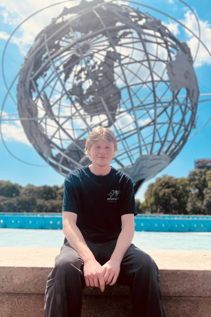 Symbol of 'Peace Through Understanding'