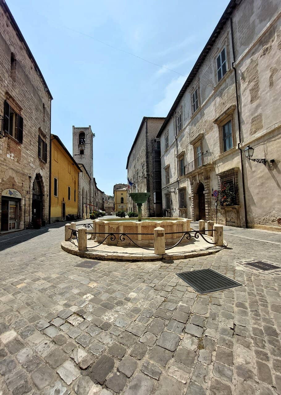 Etruscan Museum (Museo Etrusco Guarnacci)