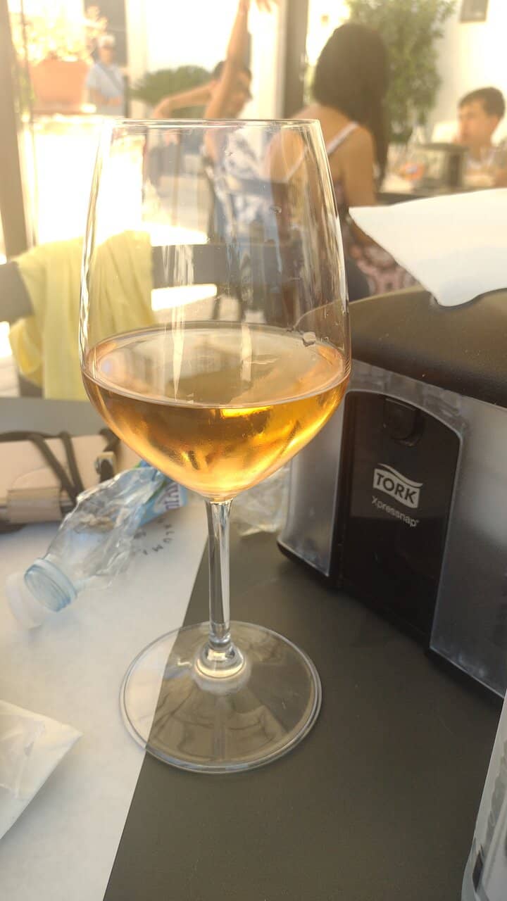 Cozy Indoor & Outdoor Seating