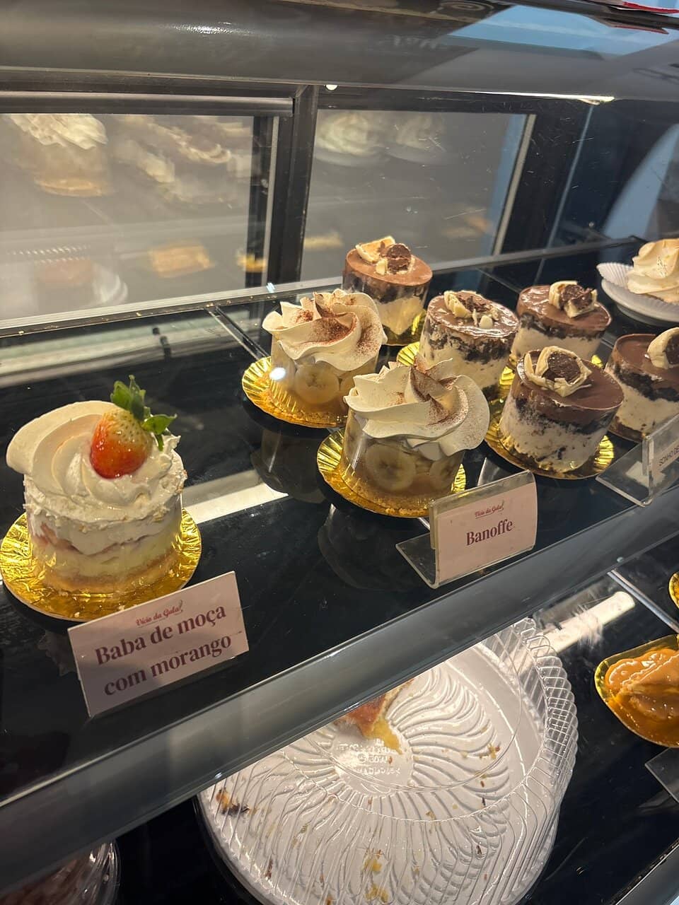 Delectable Cheesecakes & Pastries