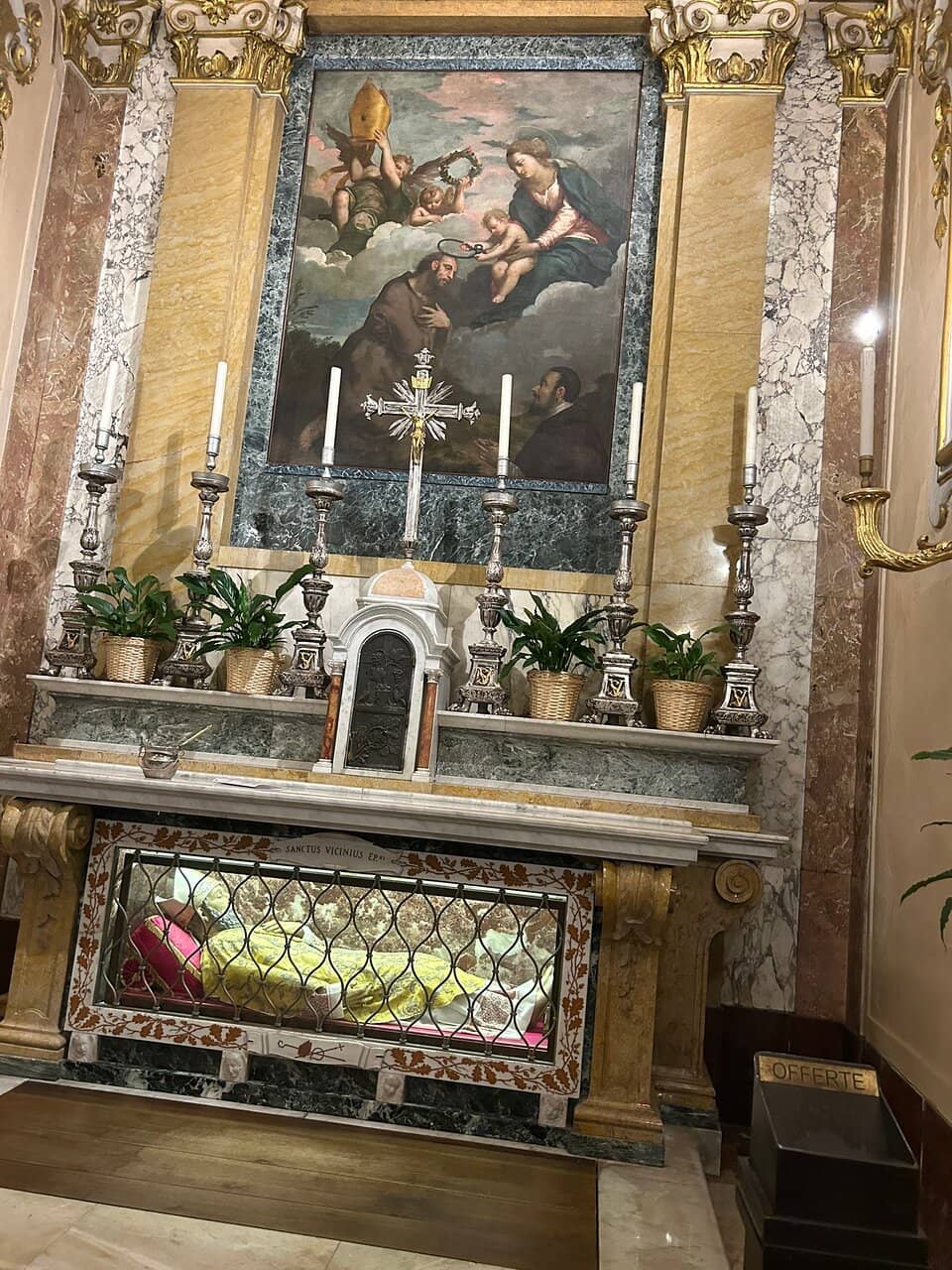 Crypt of San Vicinio