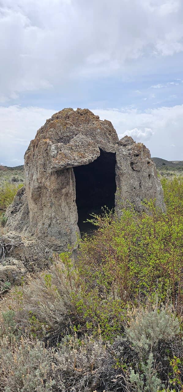 South Tufa Area