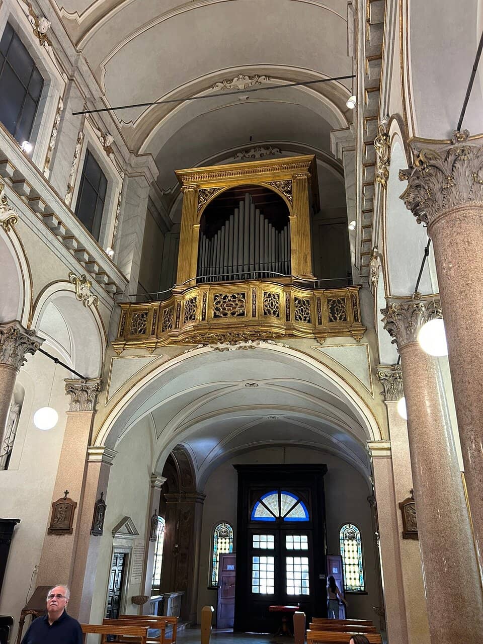 Vertical photo