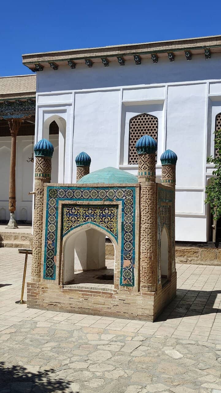 Tranquil Gardens & Pool