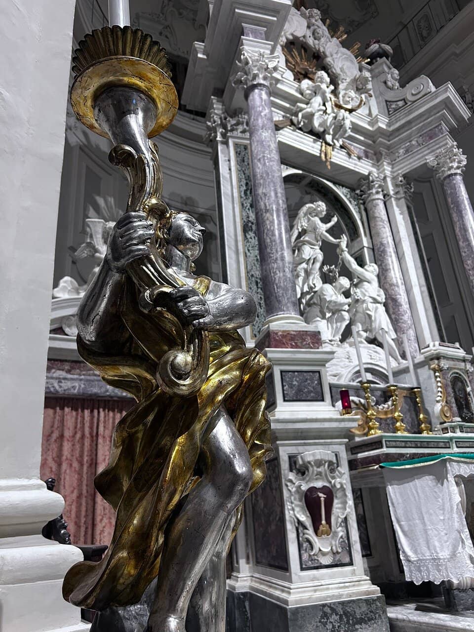 Intricate Interior Decorations