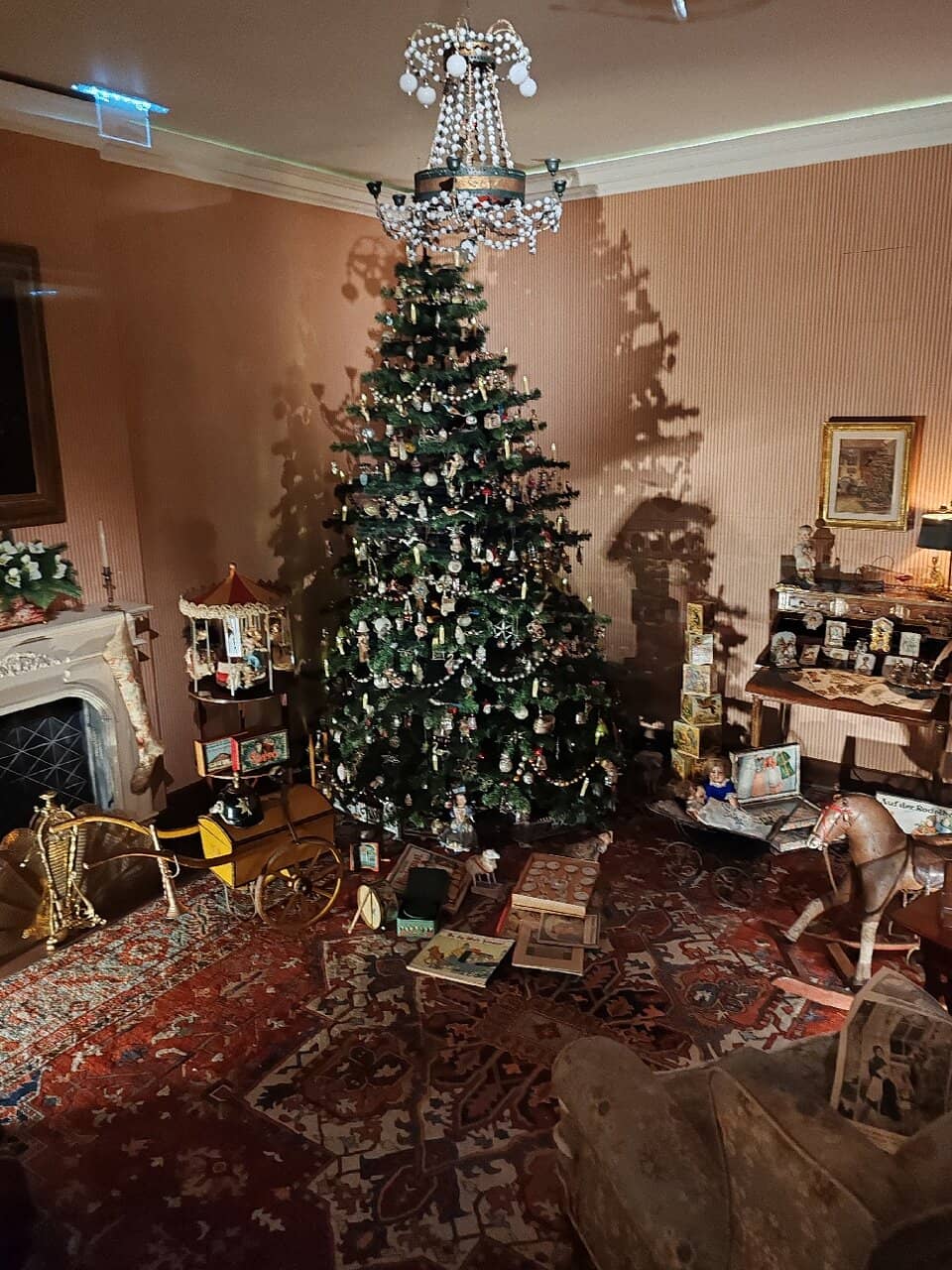 Historic Christmas Figurines