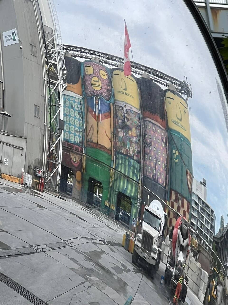 The 'Giants' Murals