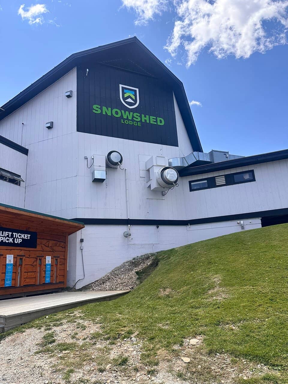 Snowshed Lodge Atmosphere