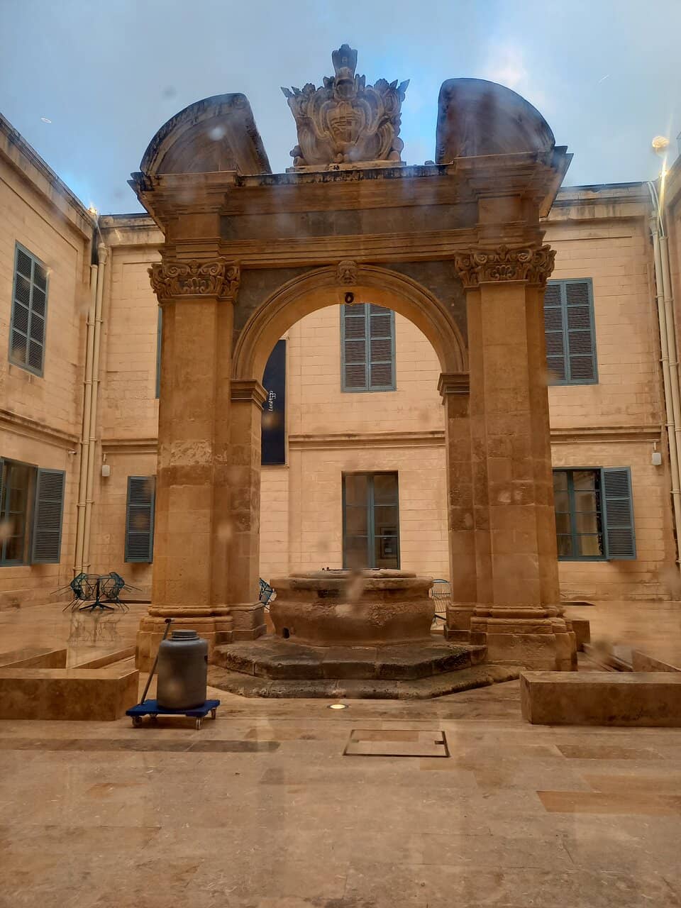 Knight's Palace Architecture