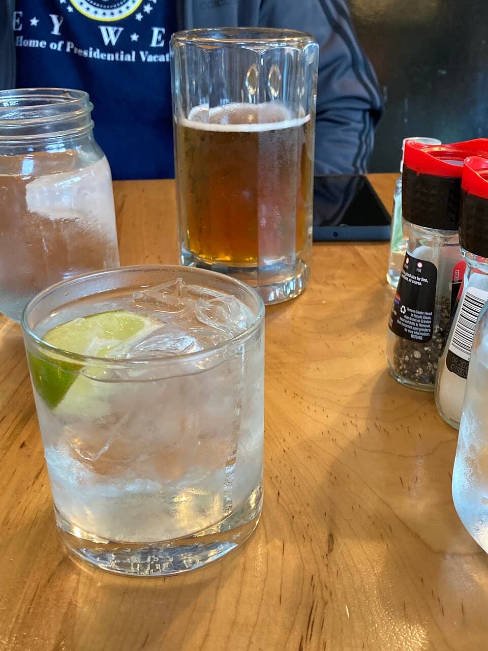 Live Music and Inviting Atmosphere