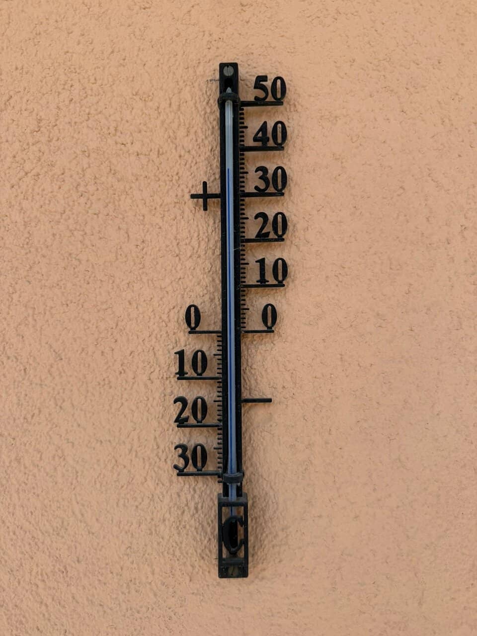 Expansive Pools & Hot Baths