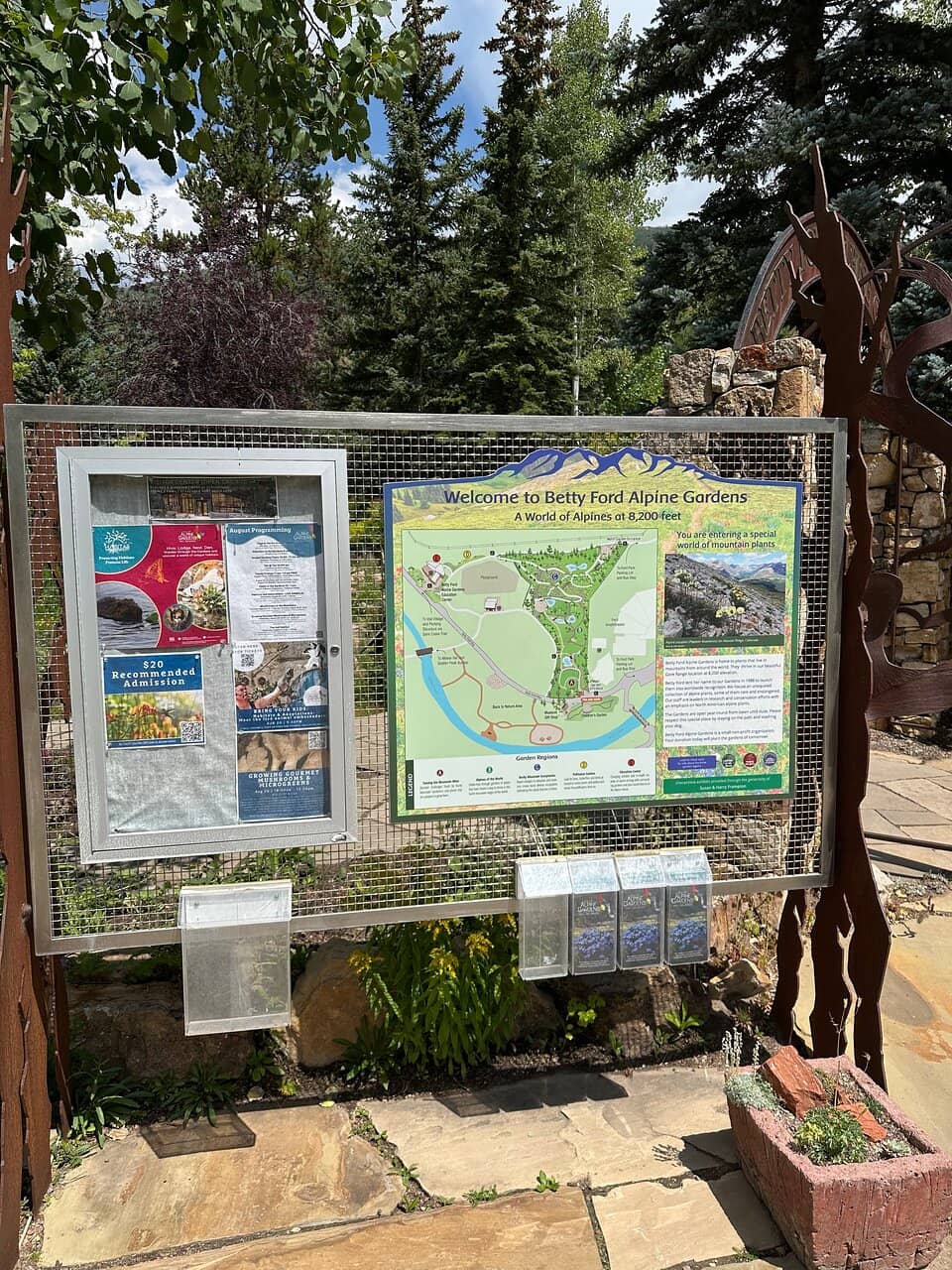 Visitor Center & Gift Shop