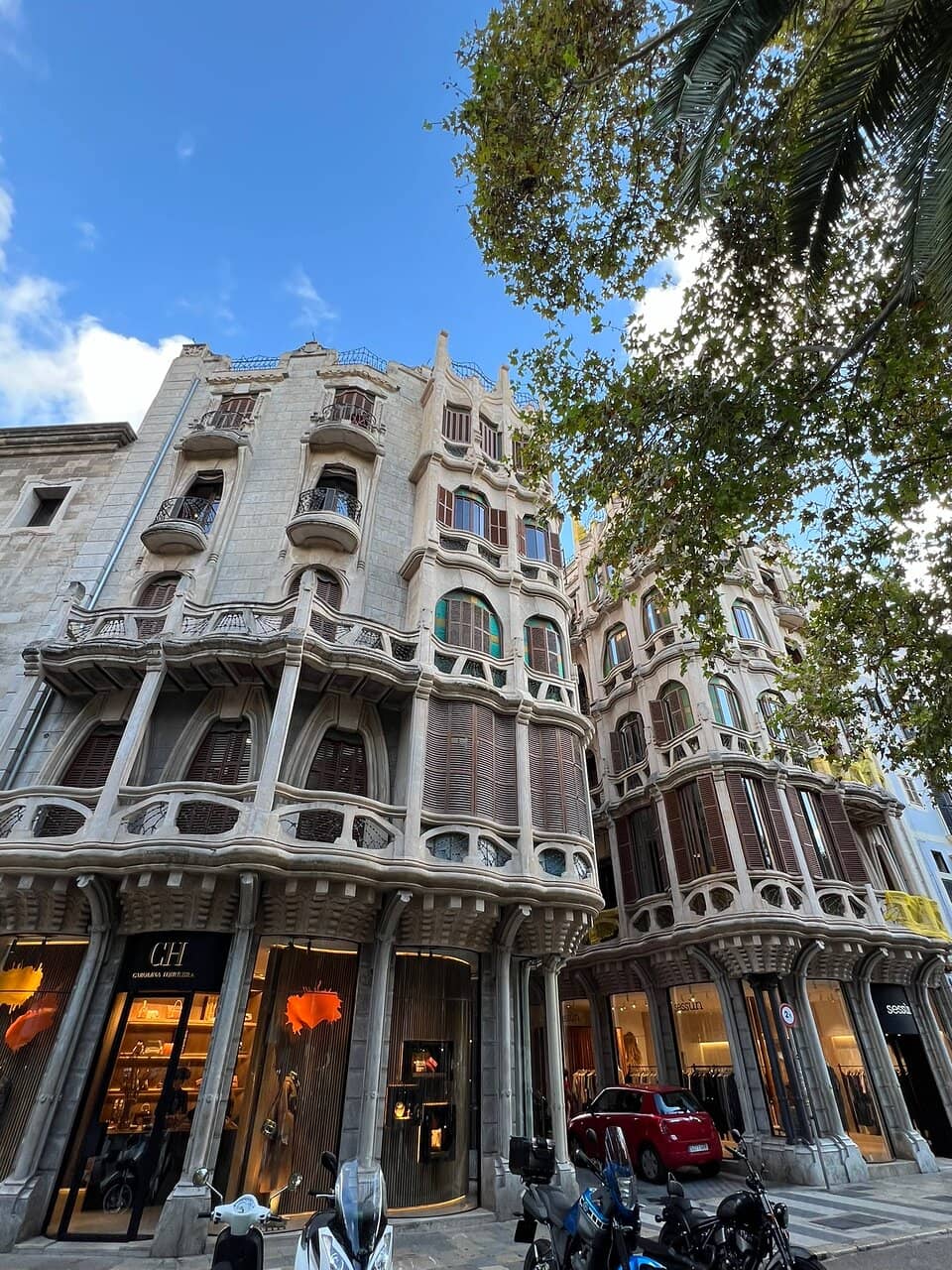 Symmetrical Facades