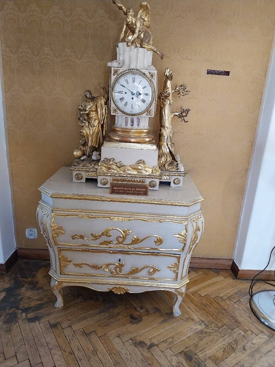 Engaging Guided Tours