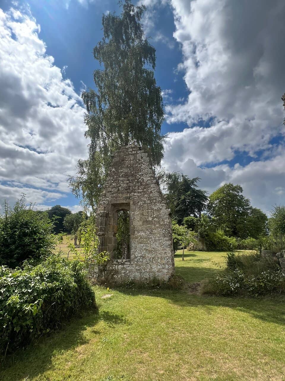 Peaceful Parkland Setting