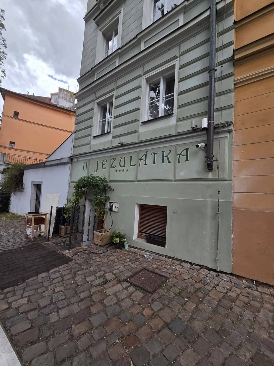 Gourmet French-Style Cuisine