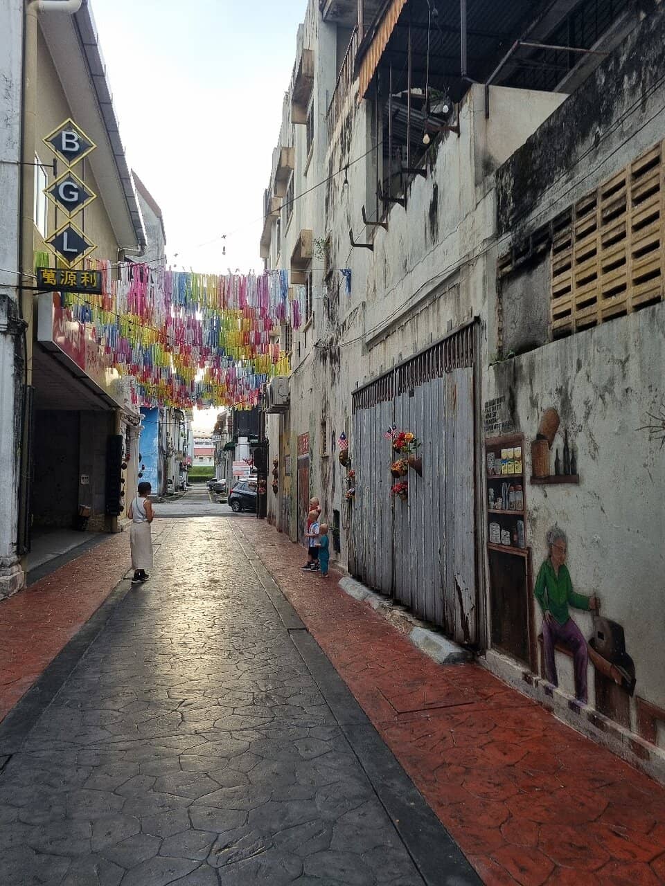 Charming Artistic Ambiance