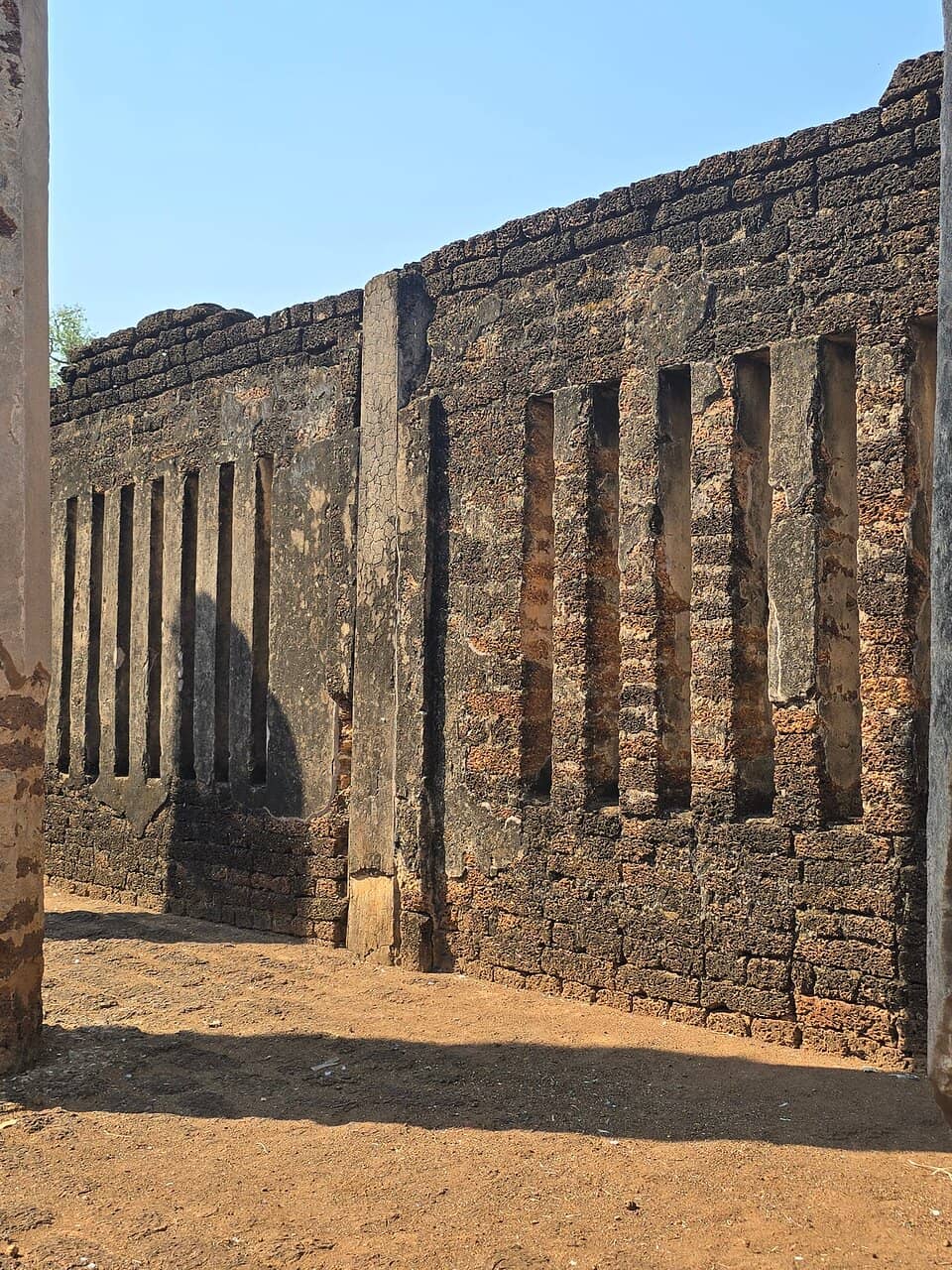 Ancient Buddha Images & Ruins