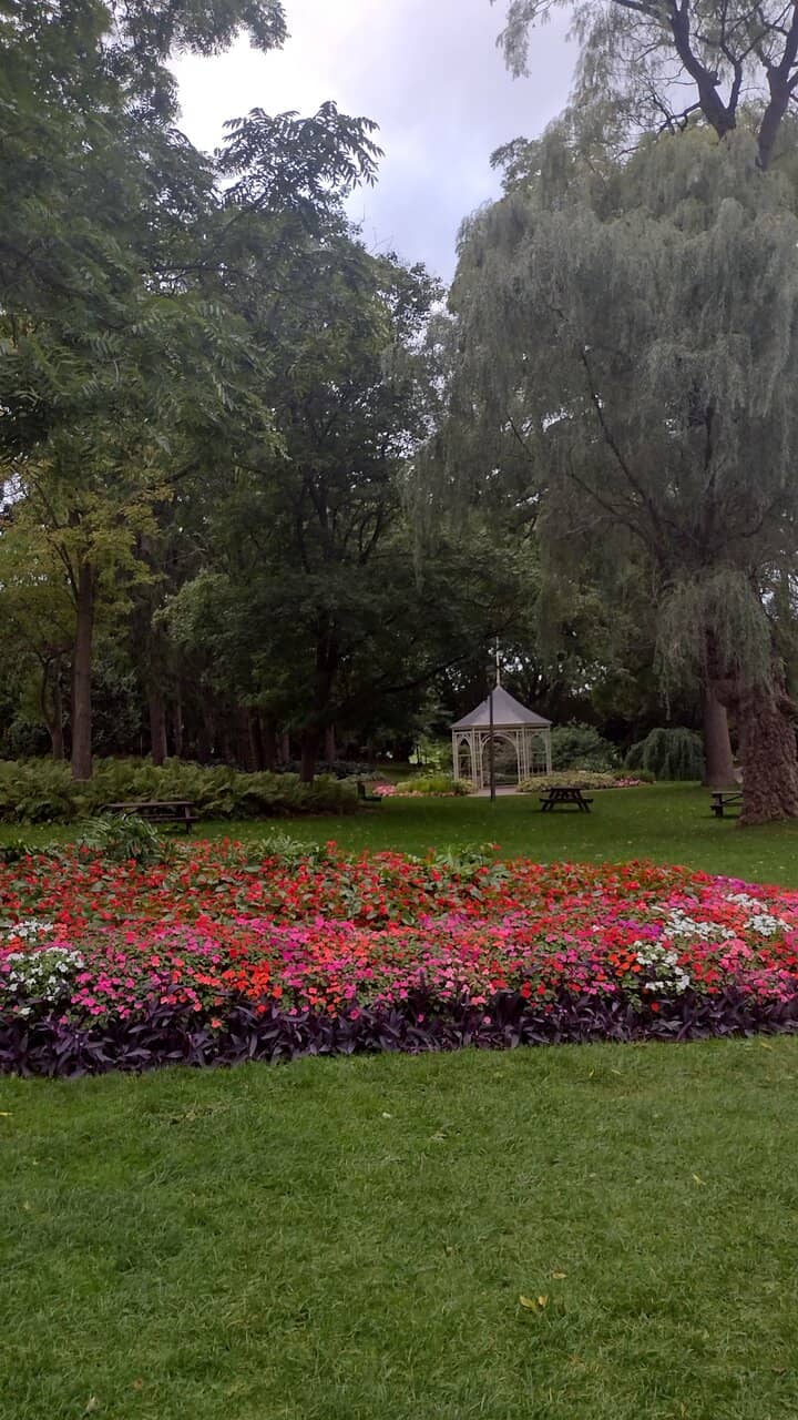 Anne Hathaway's Cottage Replica