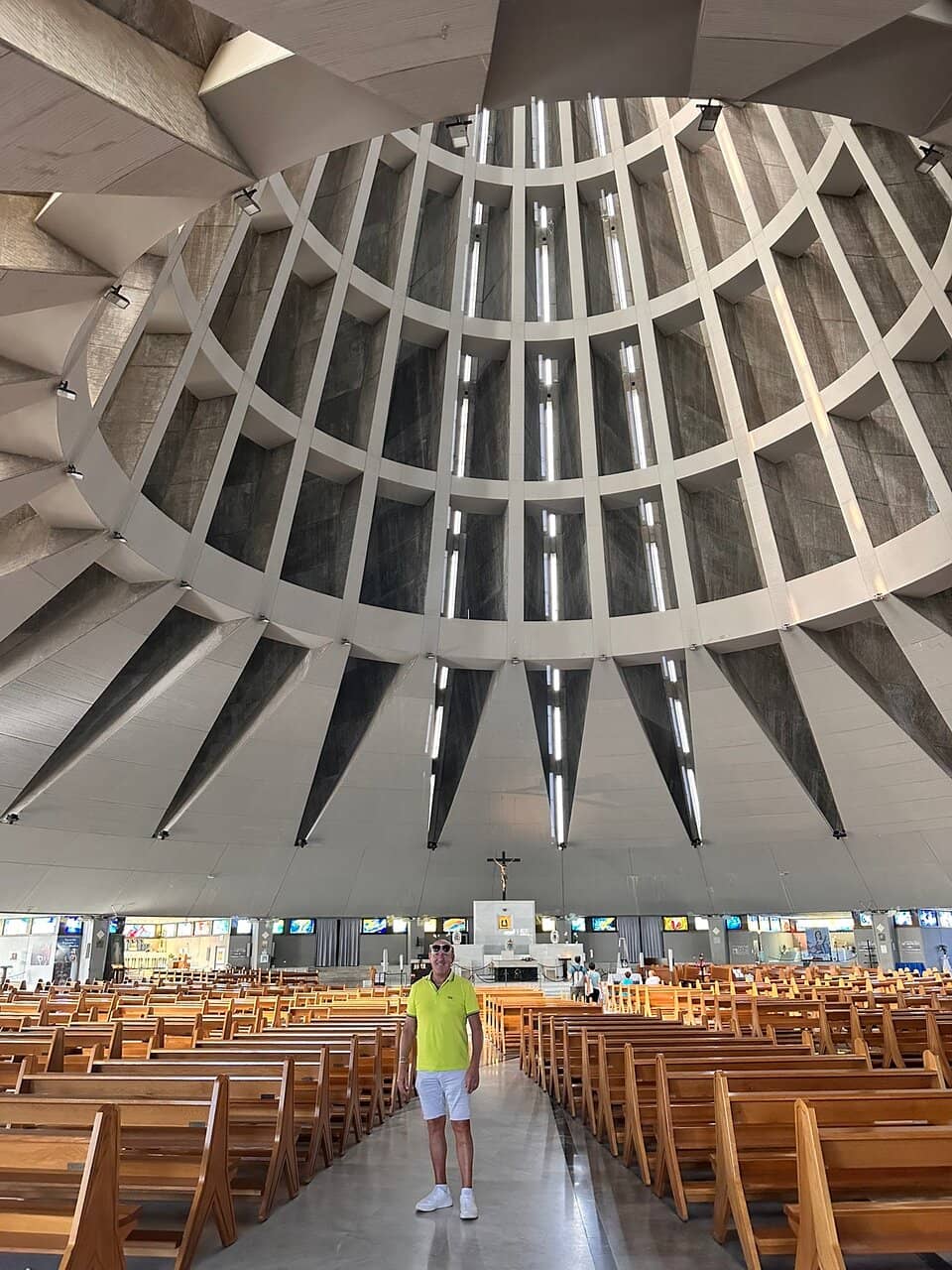 Modern Circular Architecture