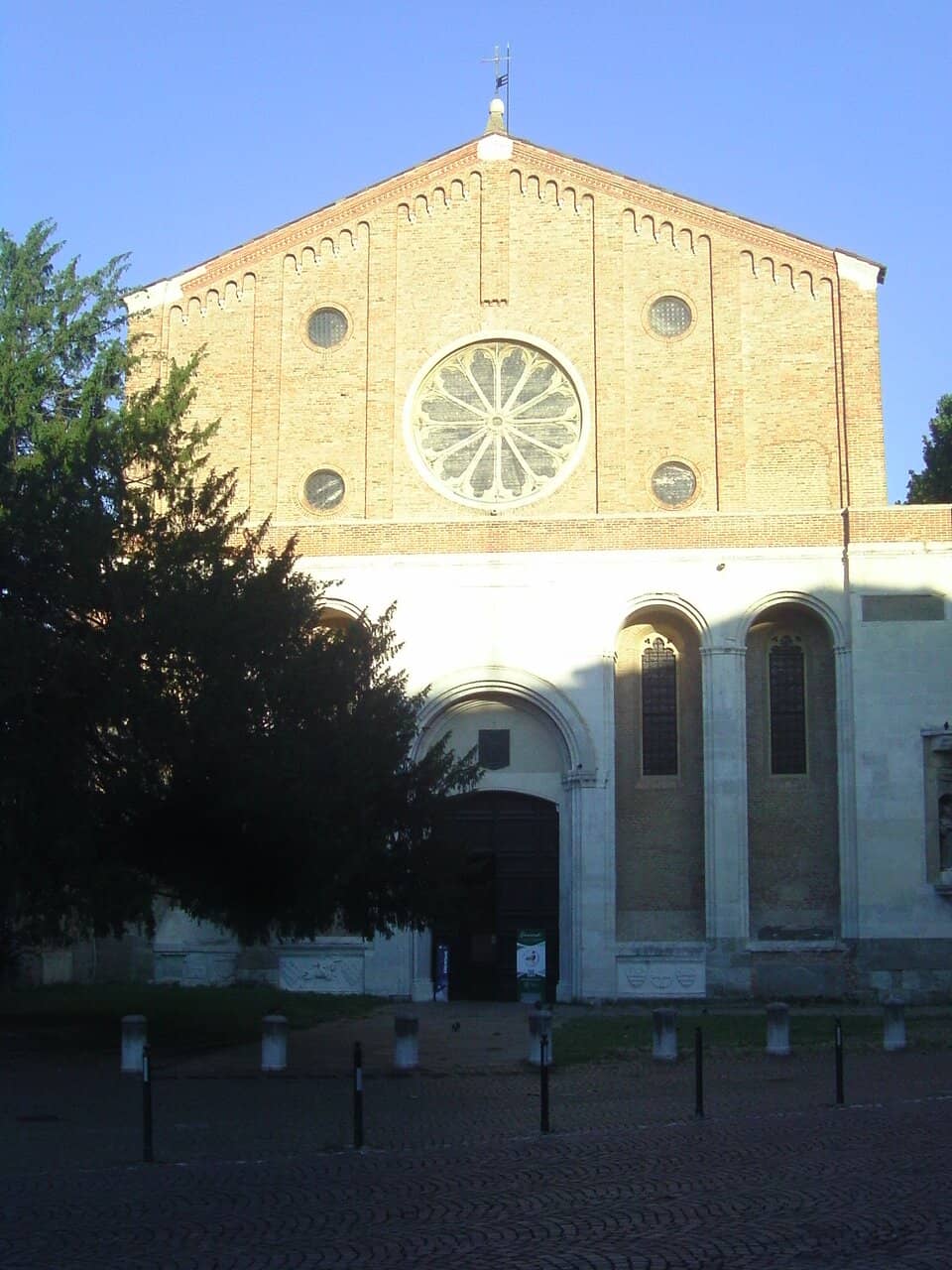 Vertical photo