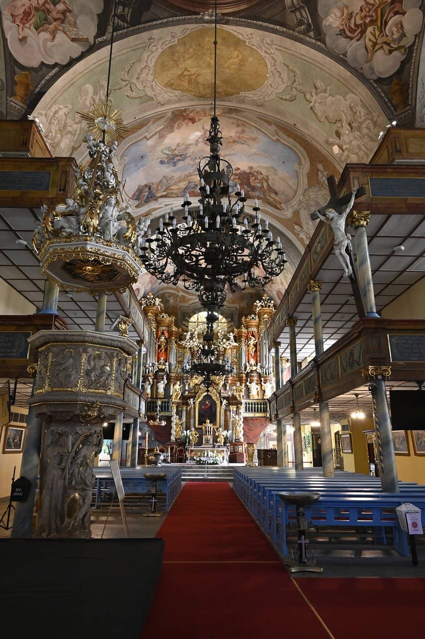 Surrounding Baroque Architecture