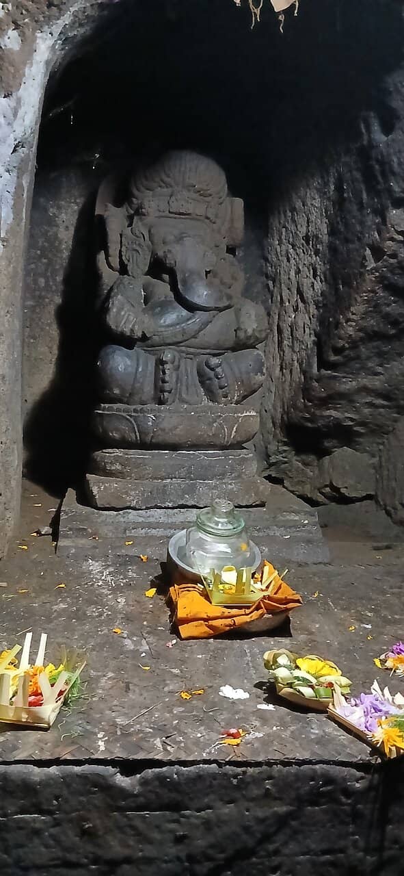 Ancient Shrines and Ruins