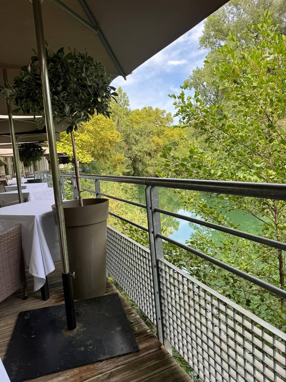 Breathtaking Riverfront Dining