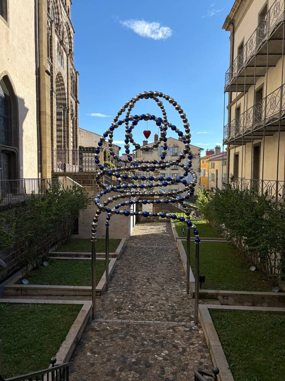 Jean-Michel Othoniel's 'The Heart'