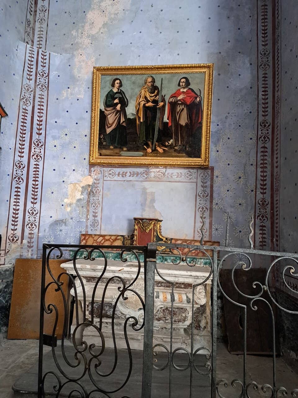 Historical Paintings & Statues