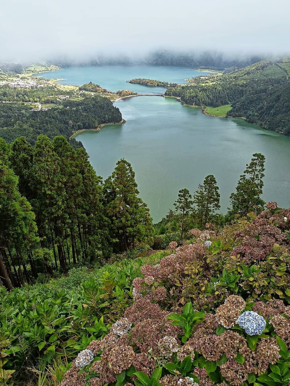 The Iconic Twin Lakes