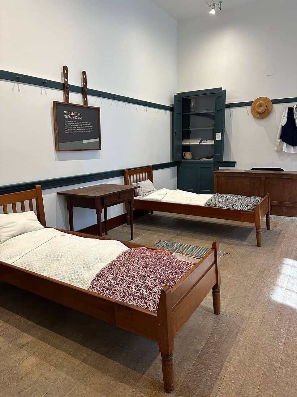 The Trustees' Table Dining