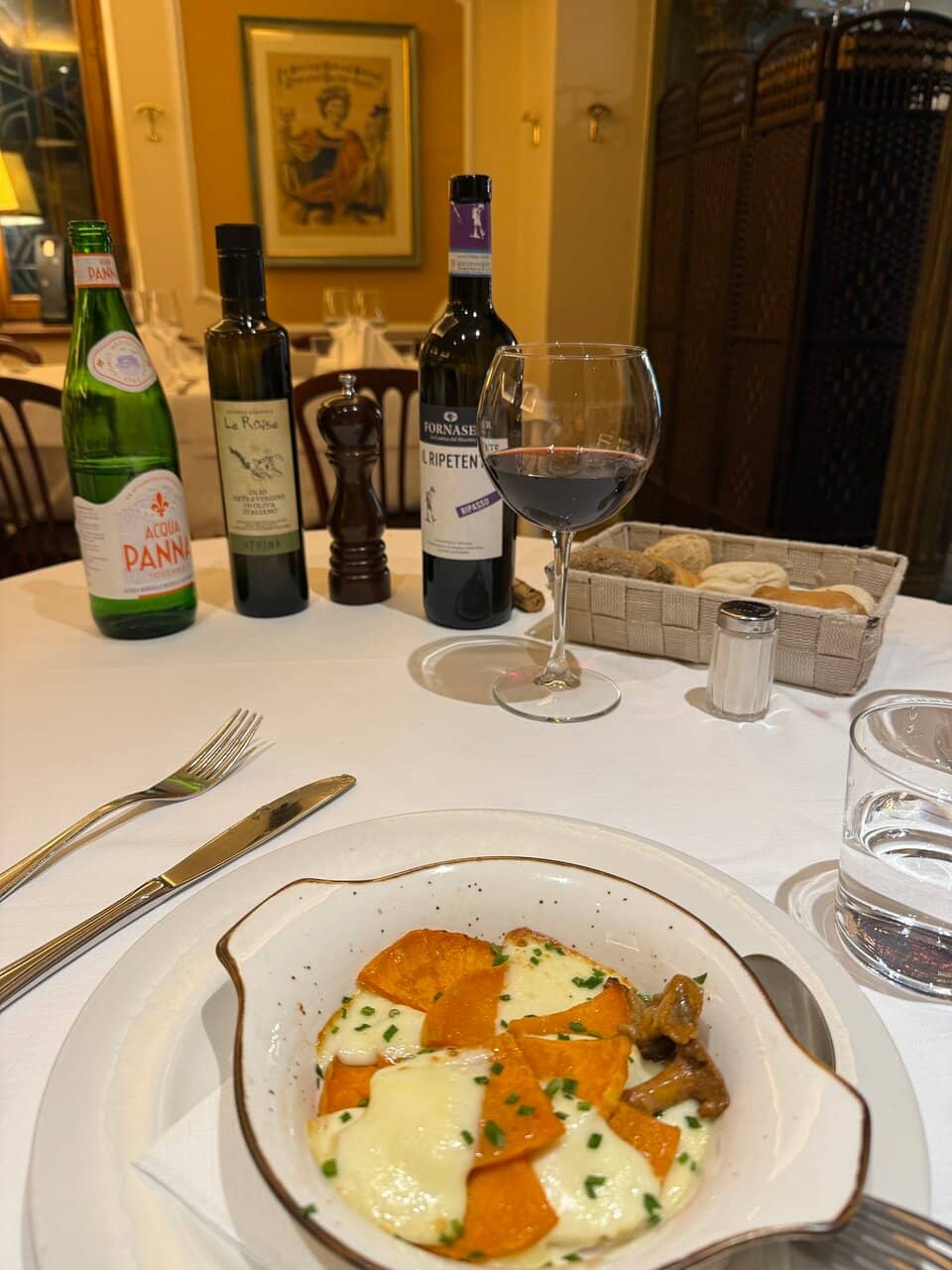 Cozy Atmosphere & Courtyard Dining