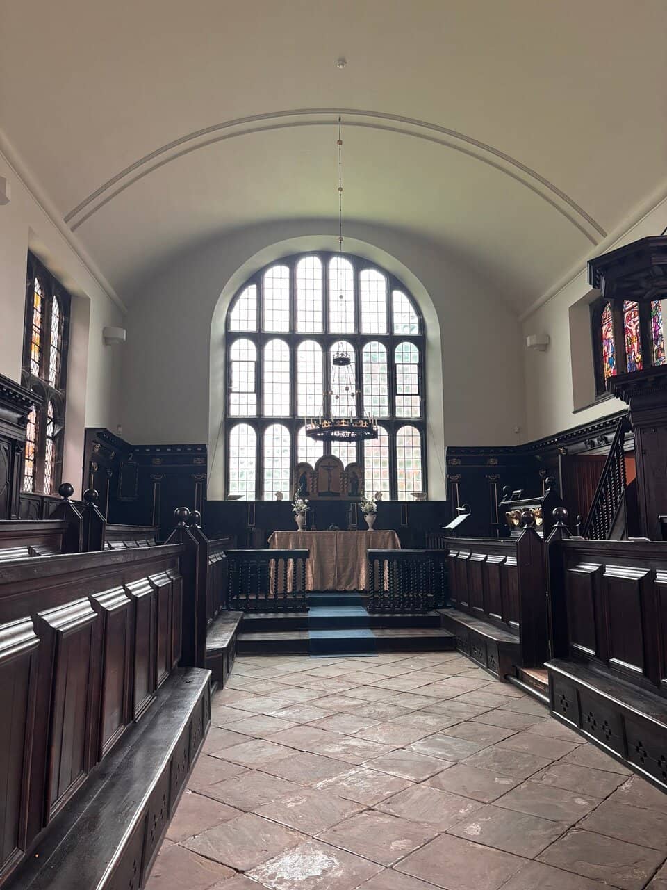 Knowledgeable Guides