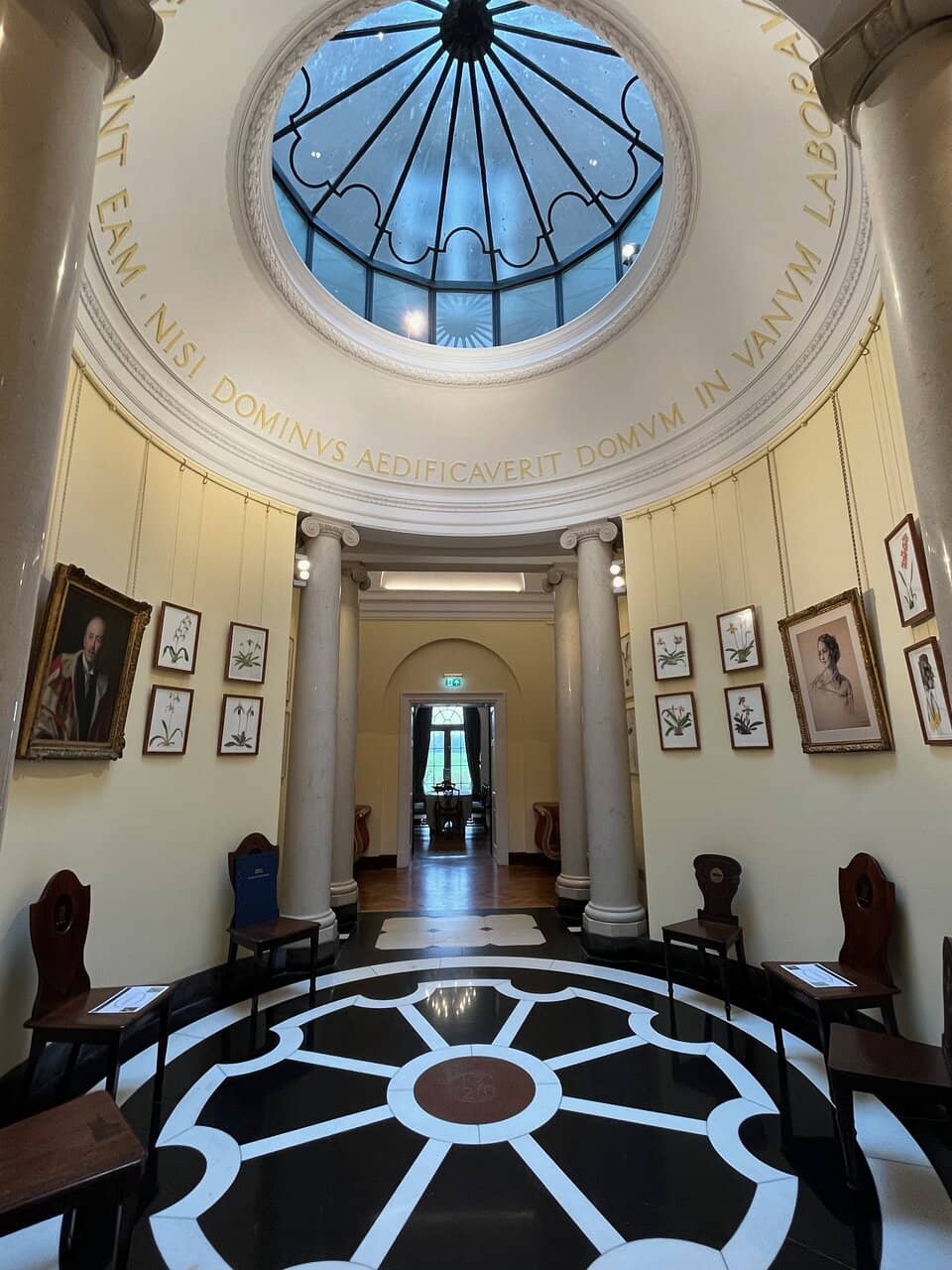 Earl Grey Tea Room