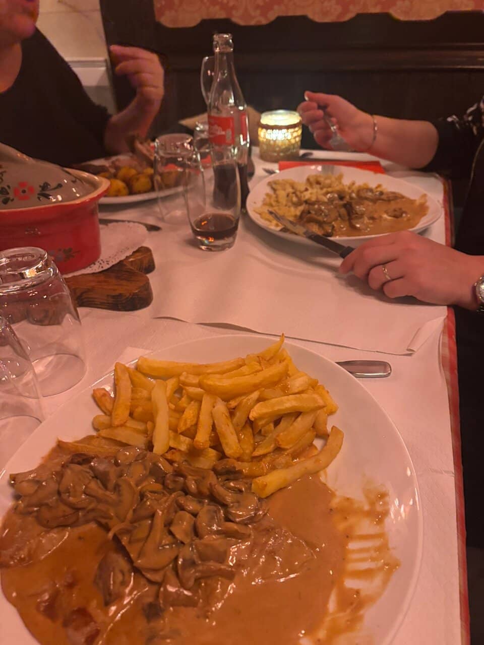 Warm & Communal Atmosphere