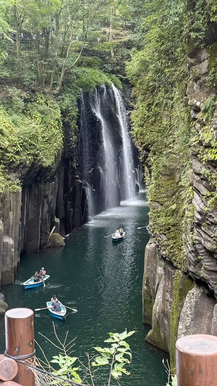 Boat Ride Through the Gorge