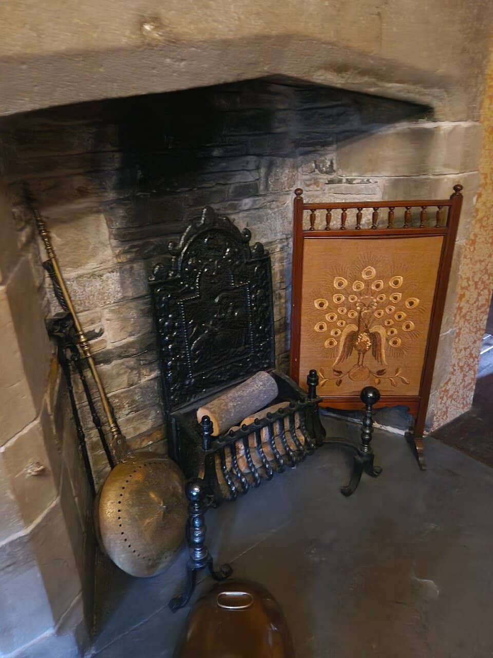 Informative Room Guides