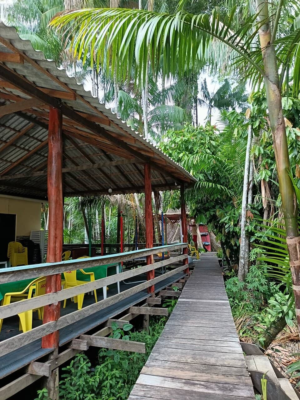 Riverfront Dining