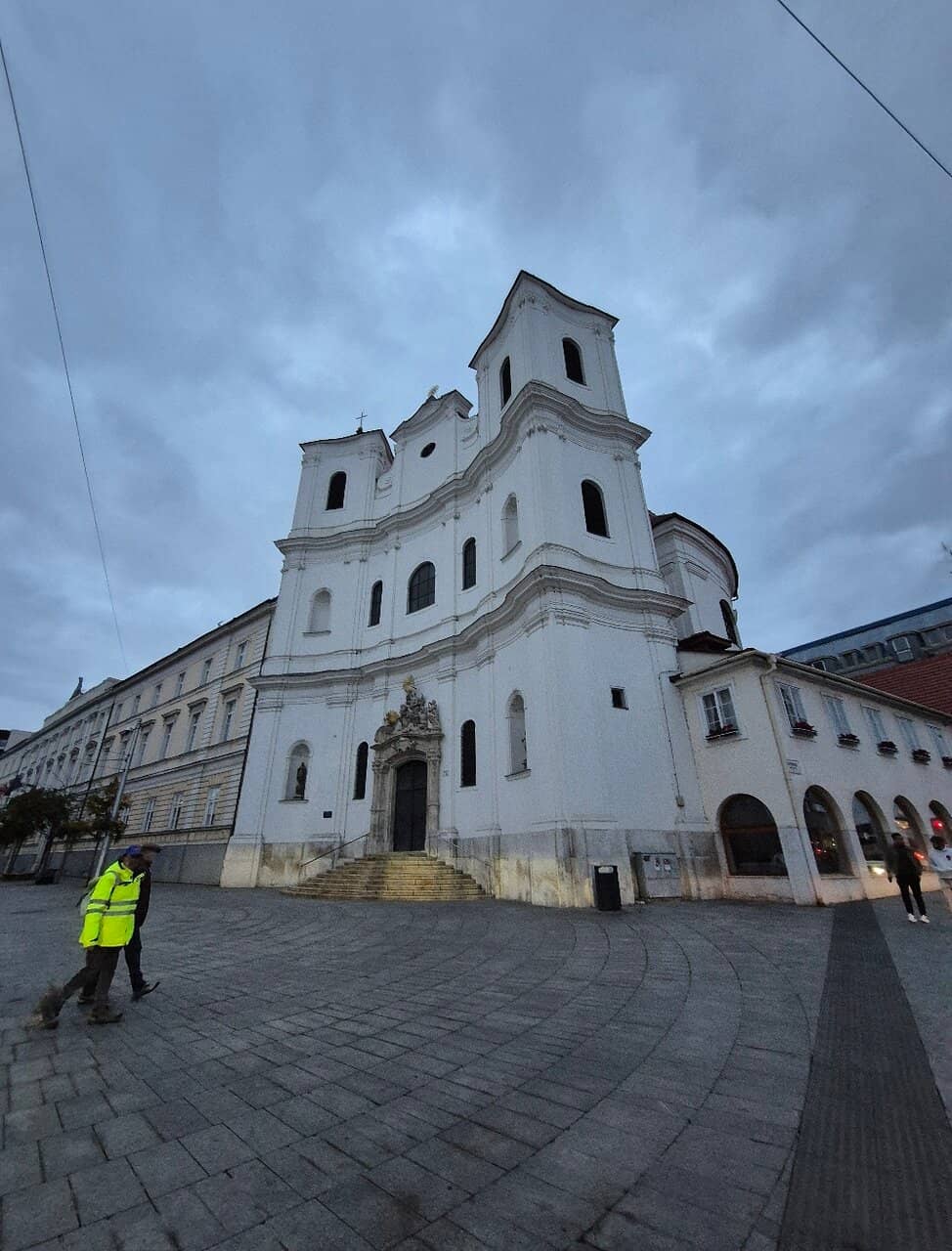 Refreshing Mango Lemonade