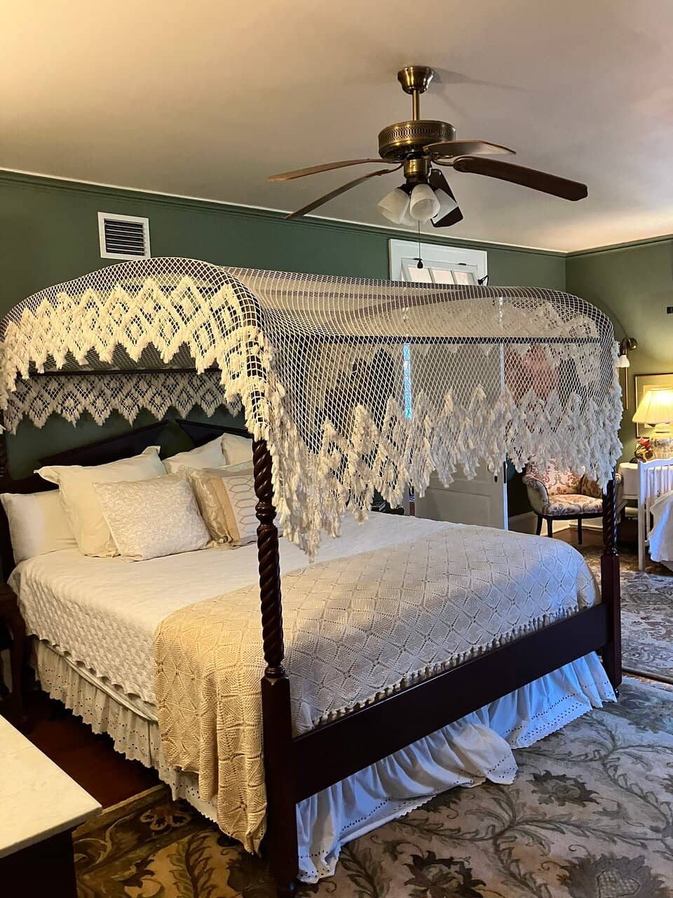 Lush Gardens and Grounds