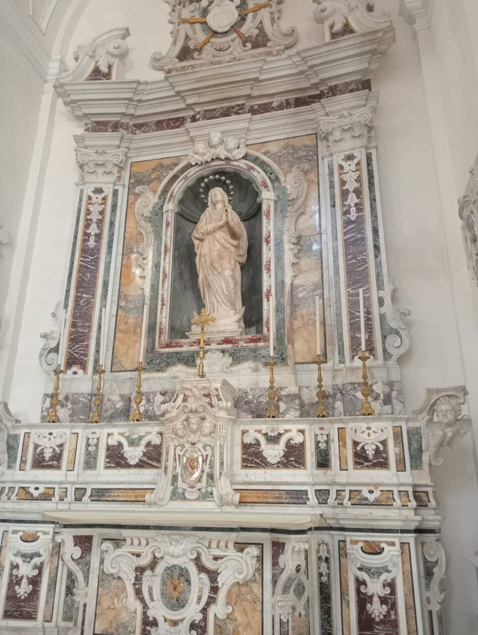 Interior Grandeur
