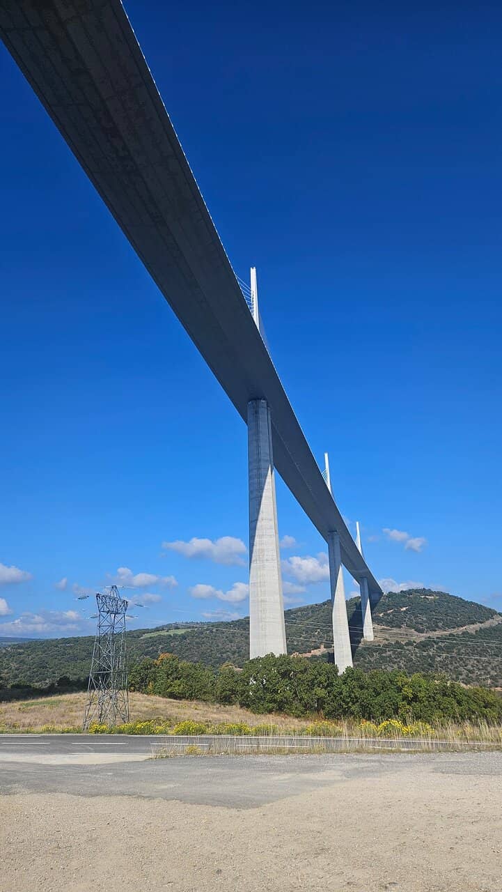 Panoramic Valley Views