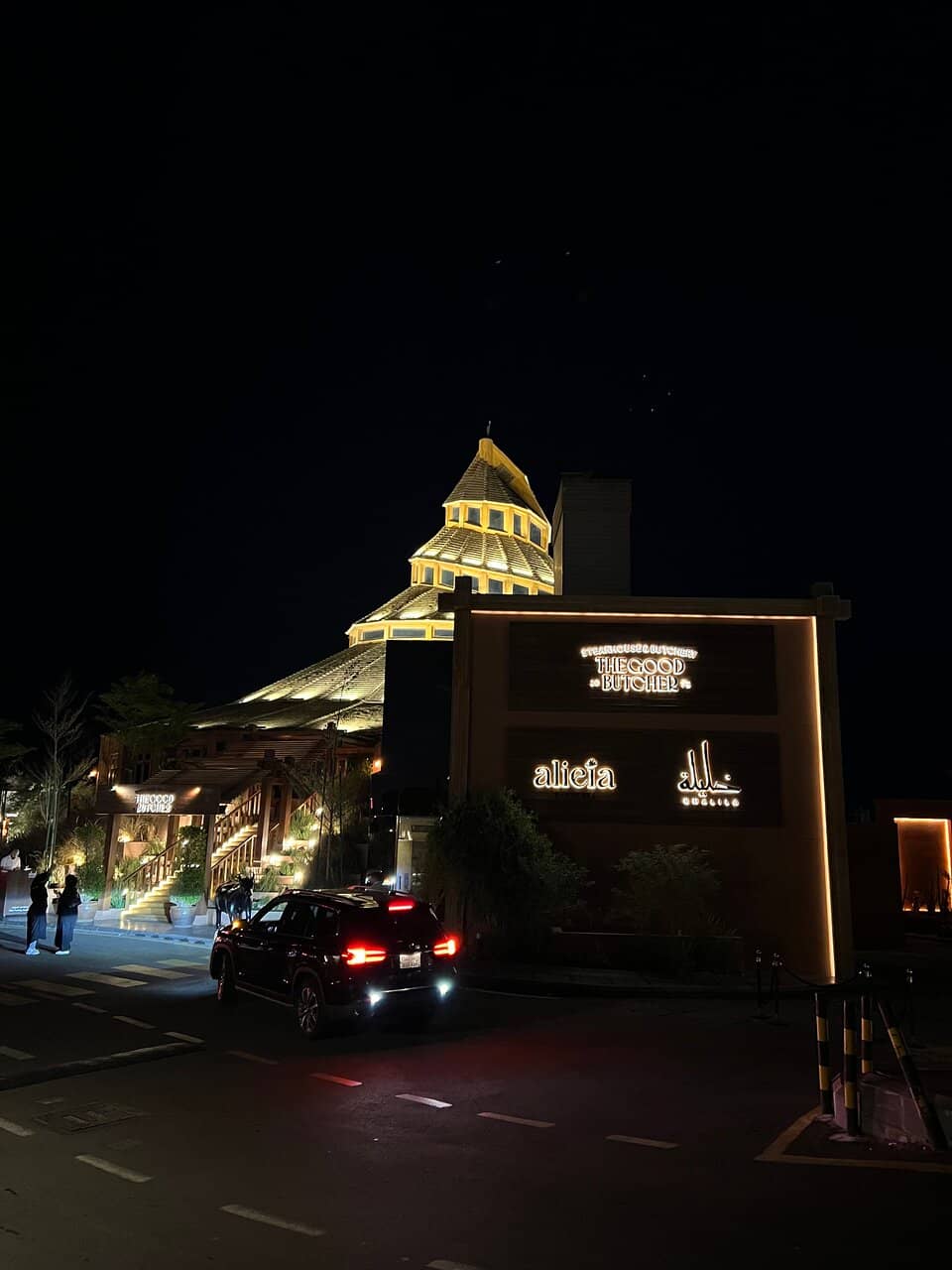 Family-Friendly Beaches and Playgrounds