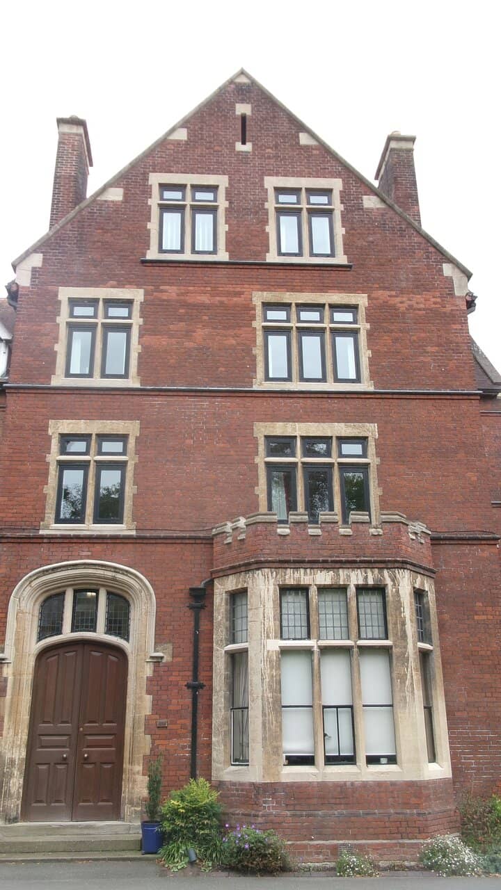 Modern Dining Facilities