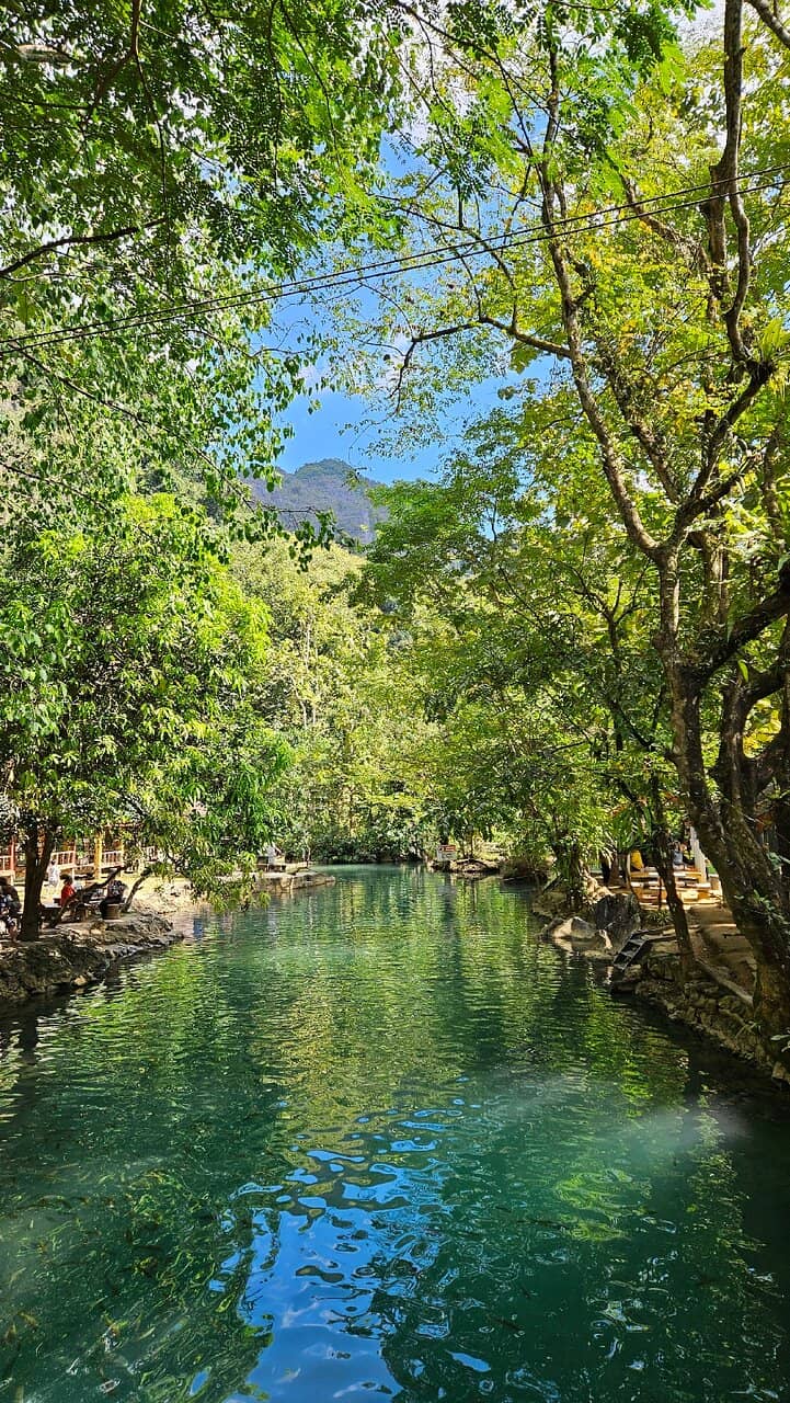 Blue Lagoon 1