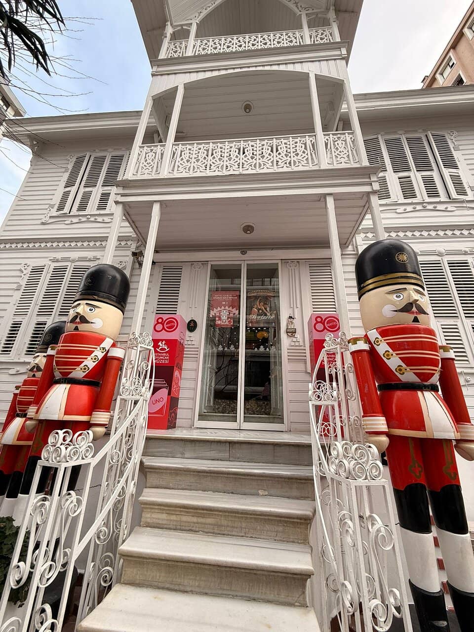 Puppet Show & Movie Zone