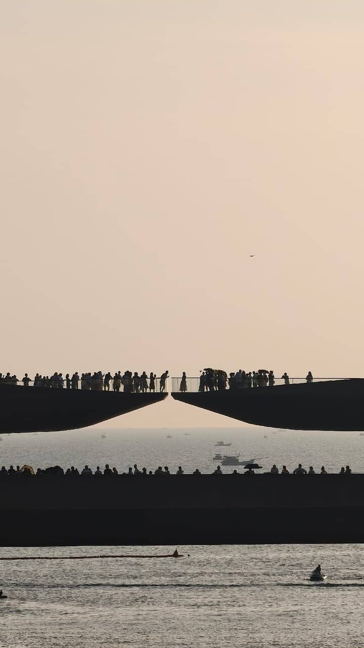 The Kissing Bridge Itself