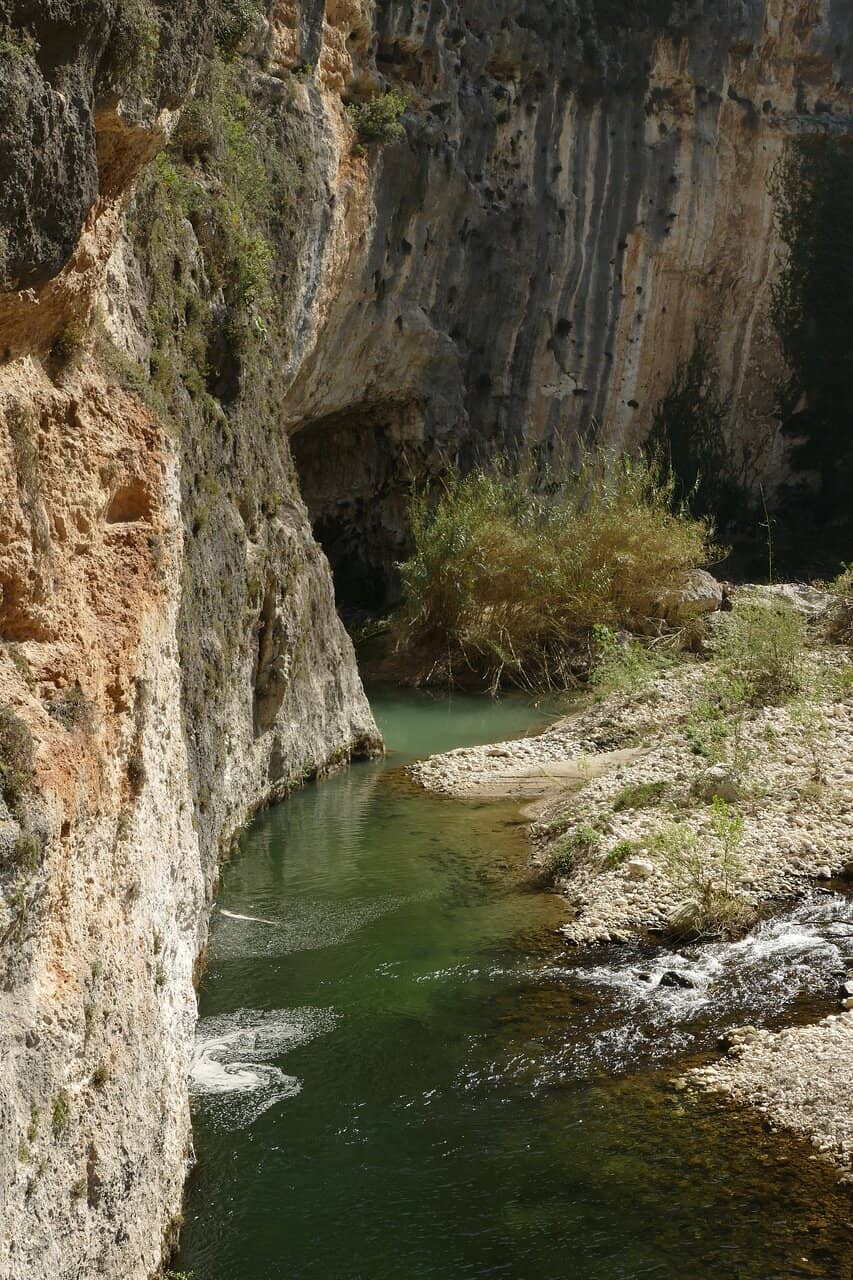 Anapo River Gorges
